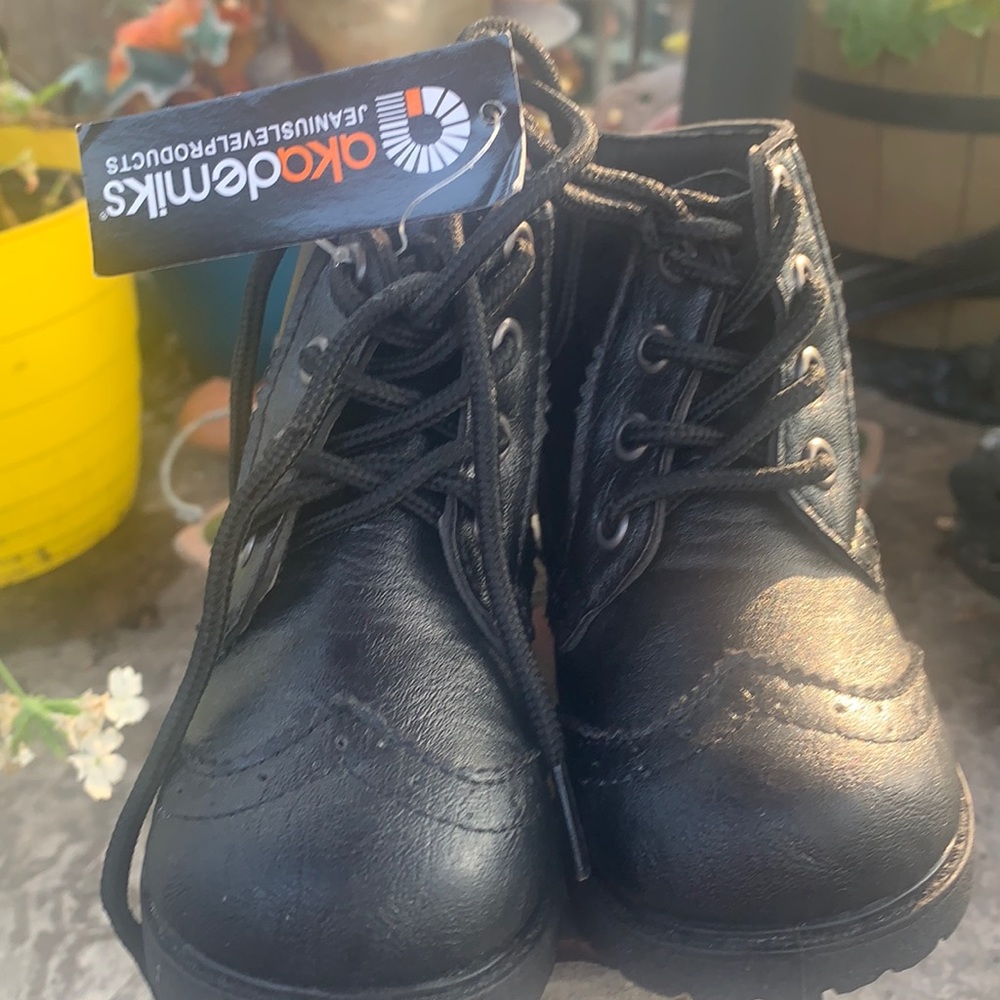 Baby akademiks booties